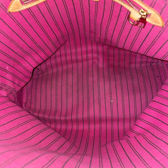 Authentic Louis Vuitton MM Pivoine - Picture 6 of 13